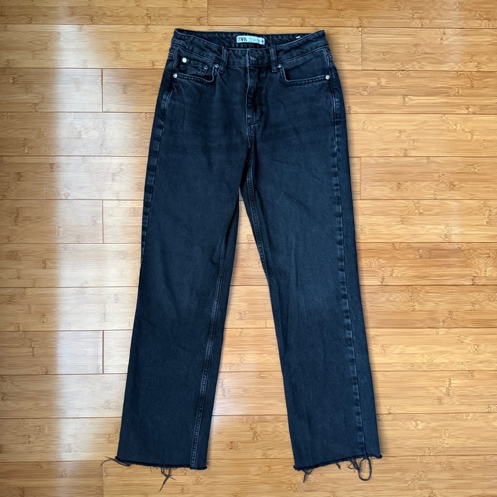 Zara Preowned Mid-Rise Straight Leg Jeans